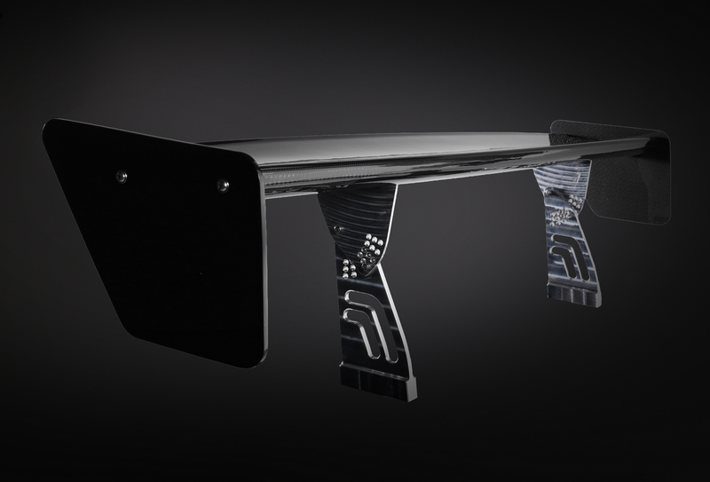 rear wing, assembly, spoiler, billette, up-right adjustable mounting bracket, machining, aluminium, precision machining, track, race, parts, 100% carbon.